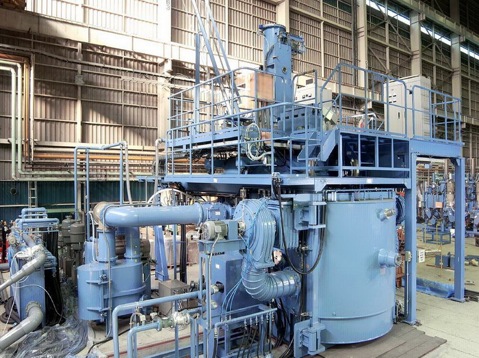 真空熔炼速凝炉